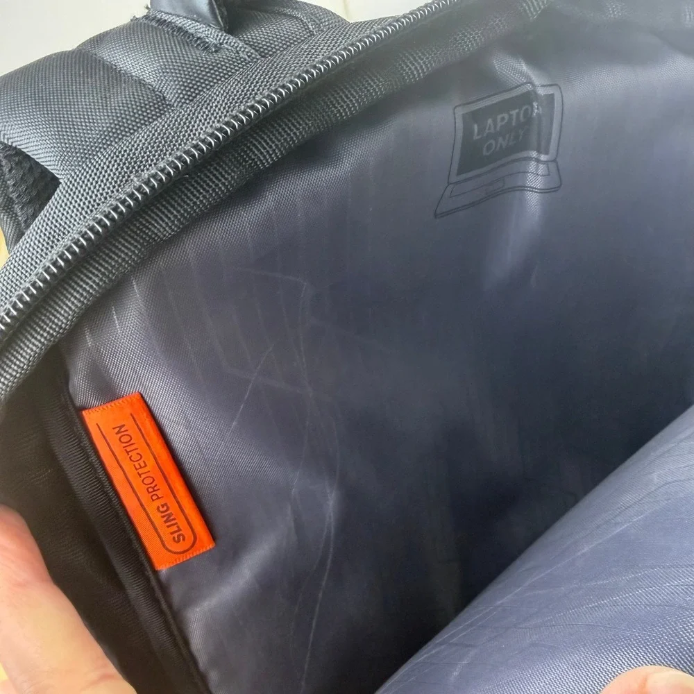 Targus Executive Backpack Model AC0063 - FITS MOST DELL LAPTOPS In Great Condo